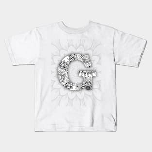 'G' intricate pattern Kids T-Shirt